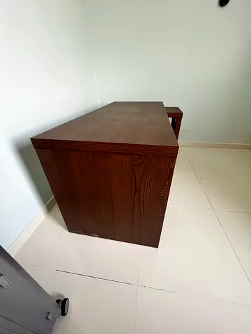 Long table