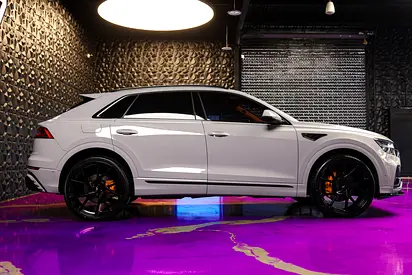 2021 AUDI Q8 照片 8