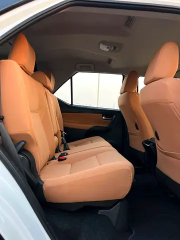 صورة 13 لـ 2023 Toyota FORTUNER