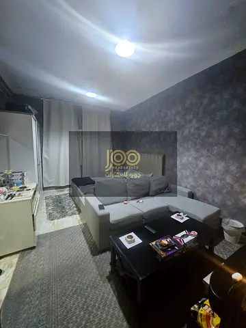 مناسب لمن يبحث عن استوديو شهري شامل الفواتير في موقع مميز بعجمان