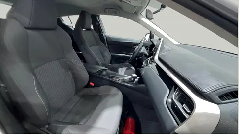 صورة 6 لـ 2023 Toyota C-HR