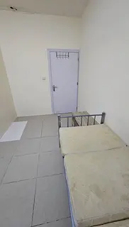 Room available for executives near abu baker metro HOR AL ANZ