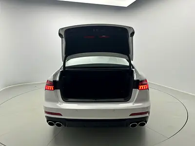 2025 AUDI S6 photo 5