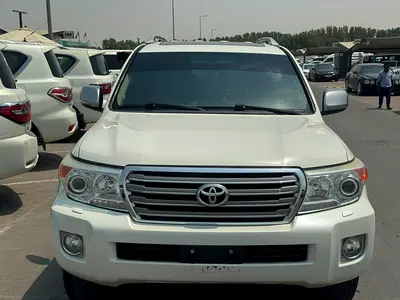 Toyota Land Cruiser VXR 2011 fullopshin GCC Specs | Well Maintained