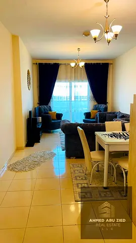 اكبر غرفه وصاله مفروشه بالكامل-وجميع الاجهزه الكهربائيه مع بركن خاص-غرفه نوم ماستر بتشطيبات حديثه-اجهزه كهربائيه تعمل بكفاءه صيانه كامله عل المالك-