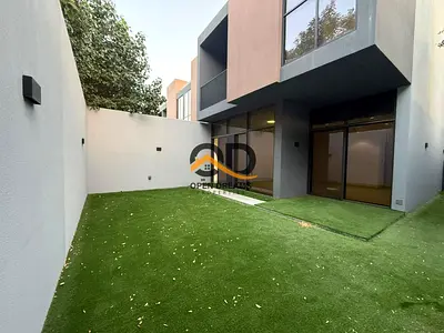 Spacious 3 Bedroom Townhouse for Rent | Sendian, Masaar