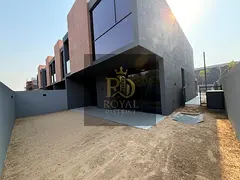 ISTRESS DEAL | TOWN HOUSE 4-BEDROOMS FULLY CORNER | SINGLE RAW | SMART HOME SYSTEM | VERY PRIME LOCA