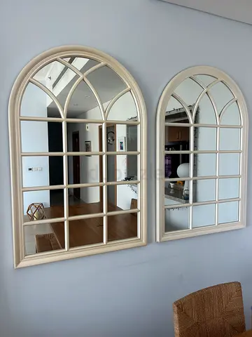 Wall mirrors