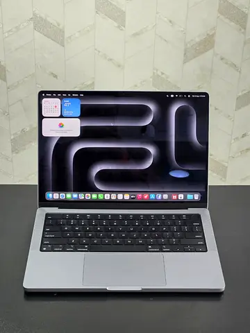 Apple MacBook Pro / M1 Pro / (2021) / 16GB / 512GB SSD / 14 inch