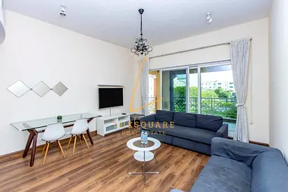 Fully Furnished | Upgraded | Bright & Spacious