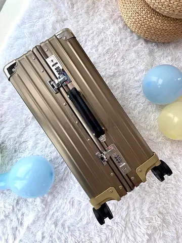 Rimowa classic cabin suitcase in titanium