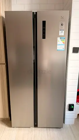 Electrolux 505L Side-by-Side Refrigerator — Stainless Steel (Brand New, Unused)
