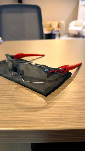 Oakley FLAK 2.0