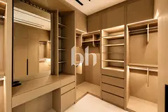 Luxury | Custom | VOT | Lake backing
