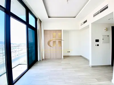 Elegant Studio | Chiller free | Auspicious Look