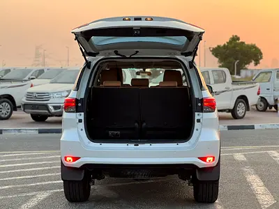 صورة 17 لـ 2023 Toyota FORTUNER