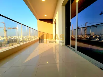 شقة مشرقة بغرفة نوم واحدة | شرفة | إطلالات المدينة