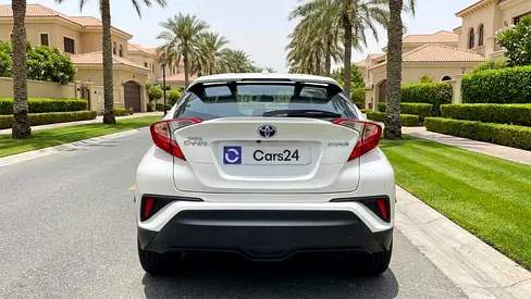 صورة 4 لـ 2023 Toyota C-HR