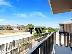 Middle Unit | Park Facing | Flexible Cheques