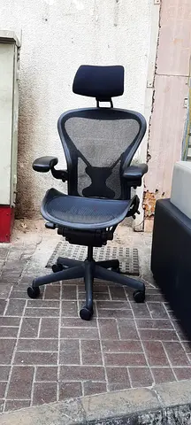 Herman Miller Areon Classic Chairs For Selling