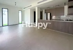 Single Row | Vacant | Landscaped