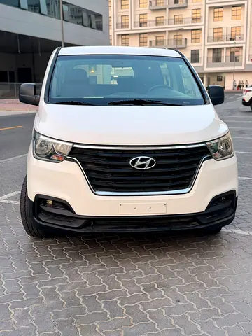 Well Maintained Hyundai H1 GLS 2019 | GCC specs 12 Seater Family Van