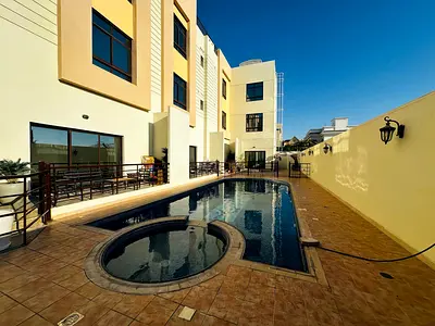 Covered parking / swimming pool / 5 Bhk maid / Awy from flight path