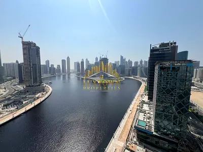 Luxurious-Canal View-Huge Layout-Separate Kitchen