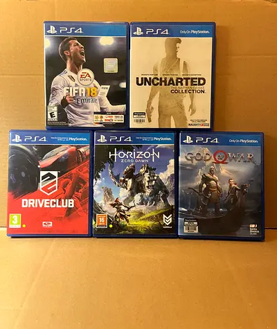 PS4 Game Bundle: FIFA 18, Uncharted Collection, Driveclub, Horizon Zero Dawn, $%& of War