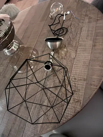 Geometric Metal Pendant Light Fixture - Black Cage Style