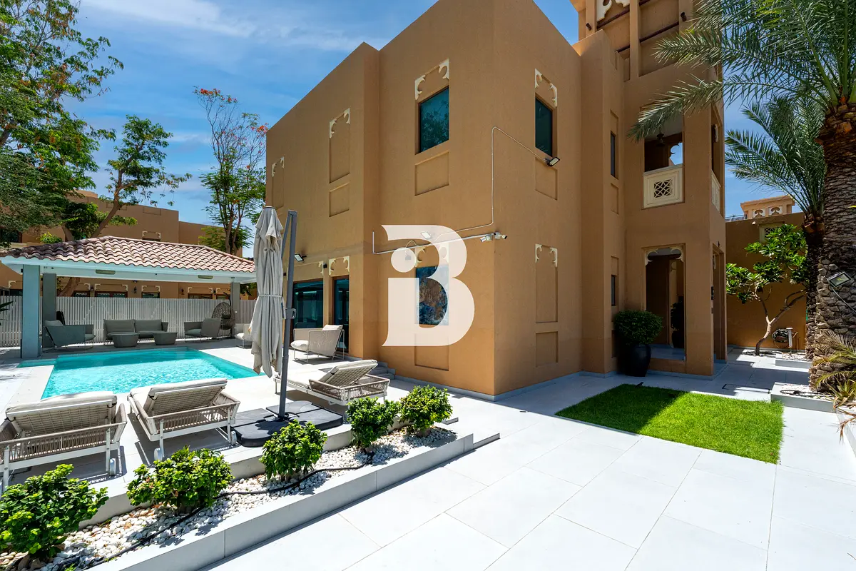 One of a kind | 4400 Sf | Pool | Upgrades
