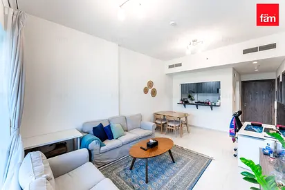 Spacious | Modern | Bright Living Space