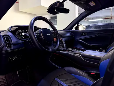 2023 Aston Martin DBX — миниатюра 14