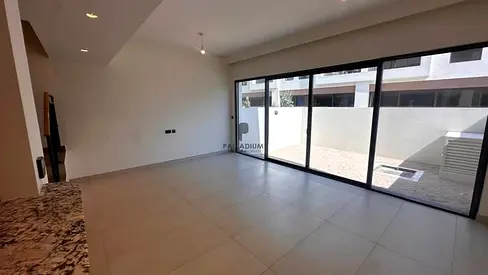 Spacious Single Row Townhouse | Ready to Move | Prime Location