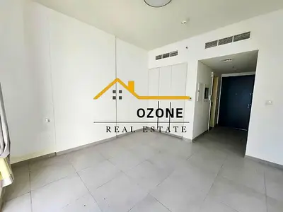 Studio With Separate kitchen - Gym pool - Parking