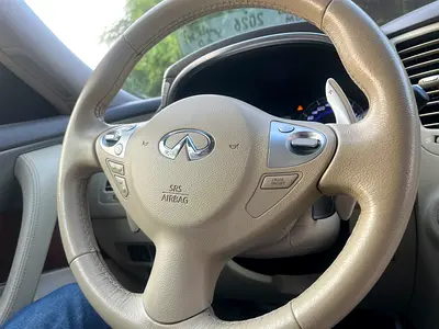 صورة 16 لـ 2014 Infiniti QX70