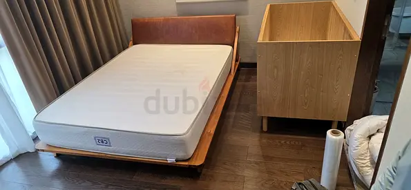 Crate&barrel Bed With Mattress Excellent condition