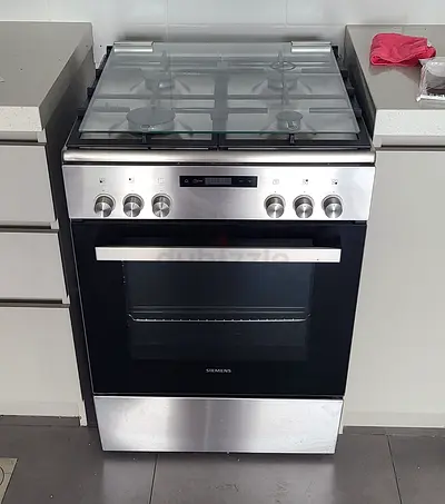 Siemens brand top gas oven electric 4 burner 60 cm