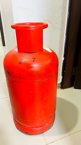 20.7kg LPG Gas Cylinder Good Condition Urgent Selling
