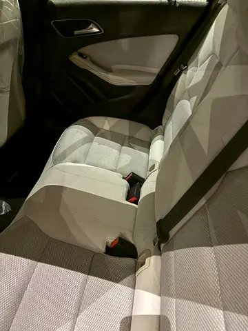 2013 Mercedes-BENZ A-CLASS — фото 10