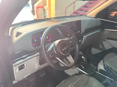 2023 KIA CARENS 照片 9