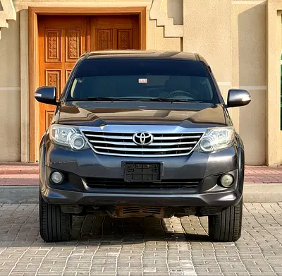 2013 Toyota FORTUNER 照片 2