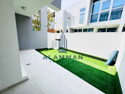 منزل تاون هاوس بثلاث غرف نوم، وحدة سكنية بحالة ممتازة