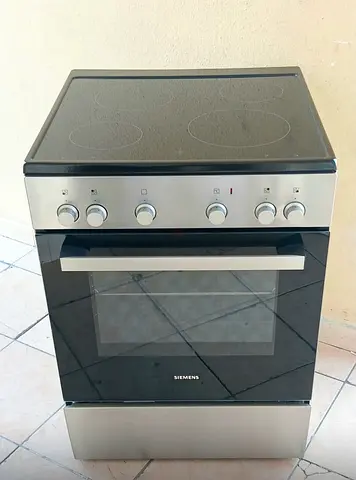 Siemens 4 burner electric cooker 60 cm