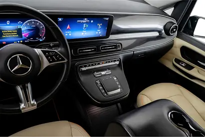 صورة 9 لـ 2025 Mercedes-BENZ V-CLASS