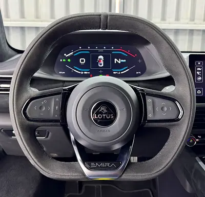 صورة 13 لـ 2023 Lotus EMIRA