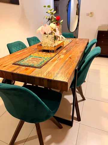Solid Wood Dining Table with 6 Green Velvet Chairs