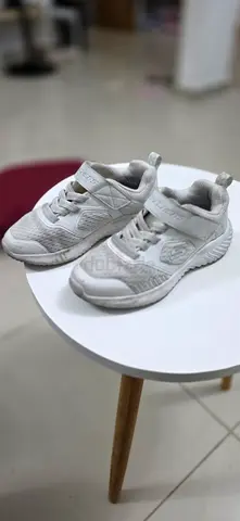 Free White Skecher EU 27 Size