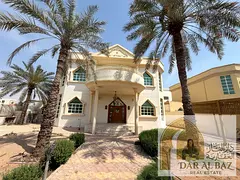 Villa for annual rent in Al Falaj area, Sharjah. The villa has 5 bedrooms, 5 bathrooms, a large area
