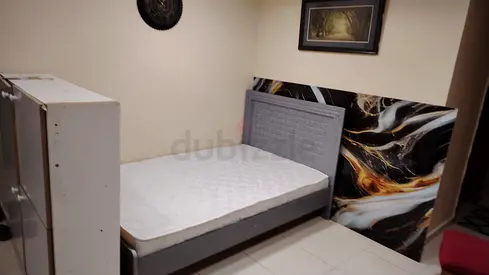 Private room available in ajman near etisalat call centre jurf